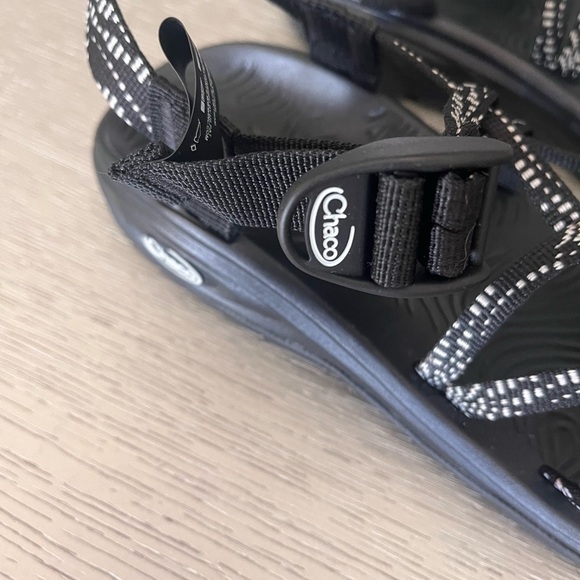 Chaco Women's Zvolv X2 Sandals Black & White J106664 Size 8 New - Picture 4 of 8